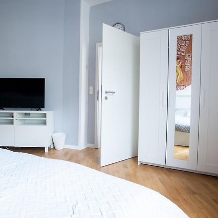 Alt-Berliner Eckkneipe - "Feuchte Ecke" Apartment Luaran gambar