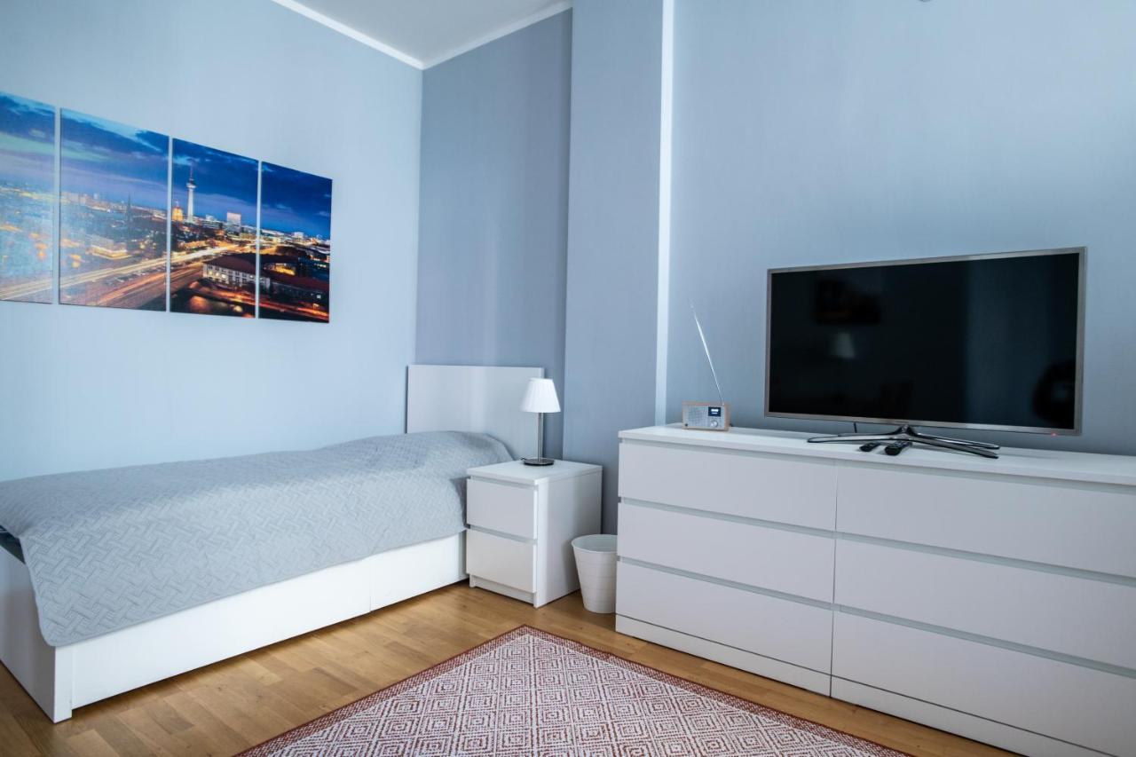 Alt-Berliner Eckkneipe - "Feuchte Ecke" Apartment Luaran gambar