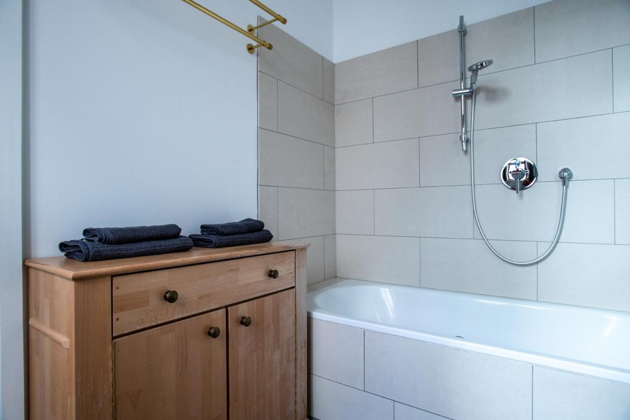 Alt-Berliner Eckkneipe - "Feuchte Ecke" Apartment Luaran gambar