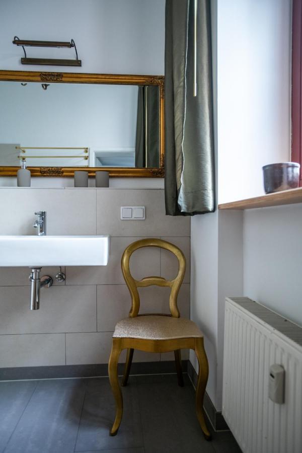 Alt-Berliner Eckkneipe - "Feuchte Ecke" Apartment Luaran gambar