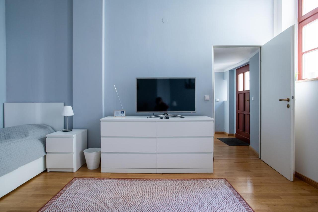 Alt-Berliner Eckkneipe - "Feuchte Ecke" Apartment Luaran gambar